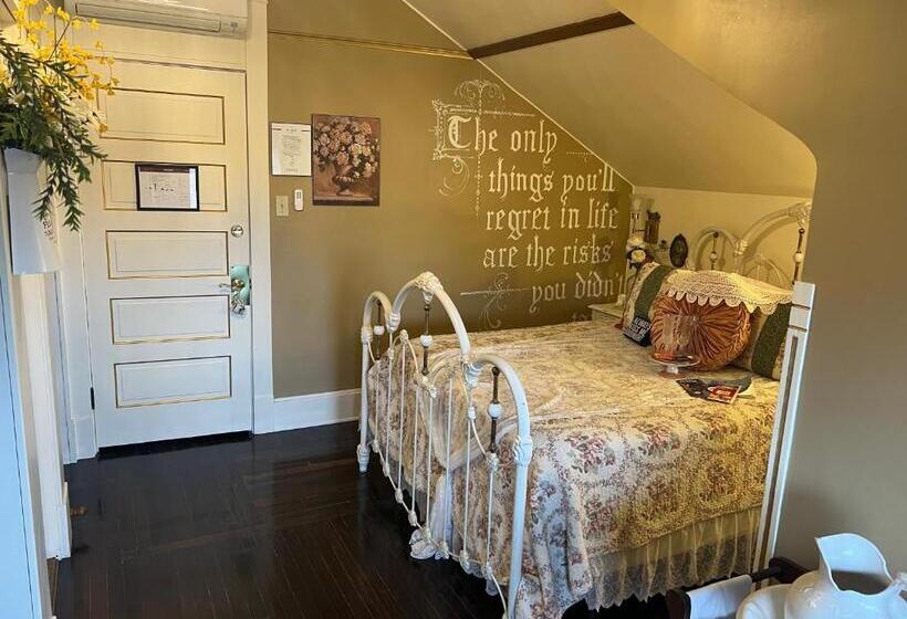 자쿠지 스위트, The Abriendo Inn