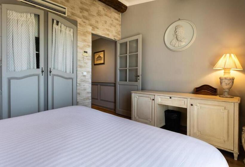 标准间, Café De Paris