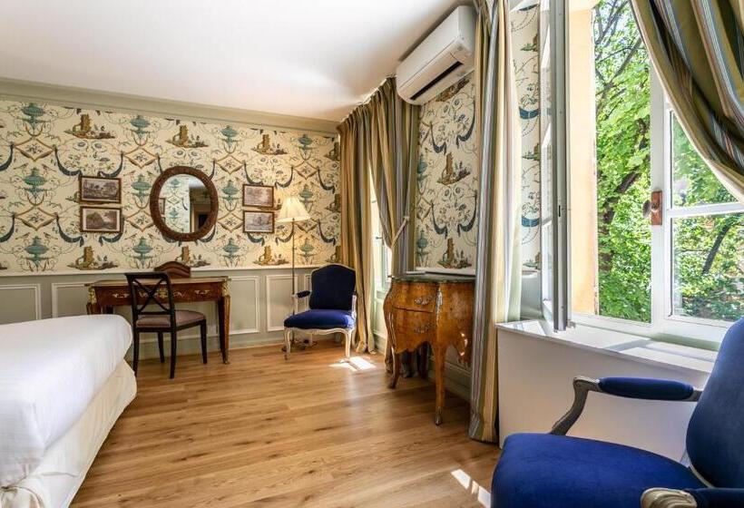 高级大房间, Café De Paris