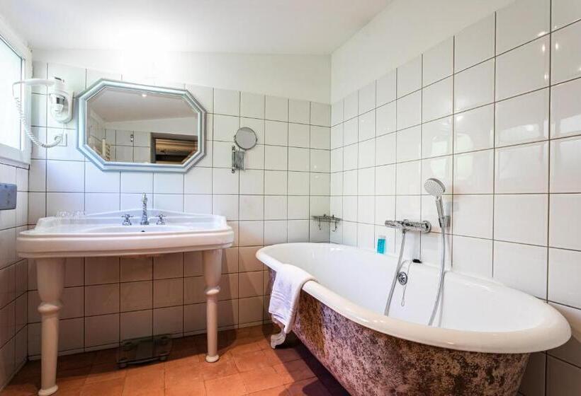 标准间, Café De Paris