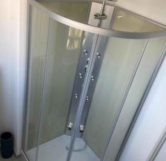 带共用浴室的标准房间, Le 37