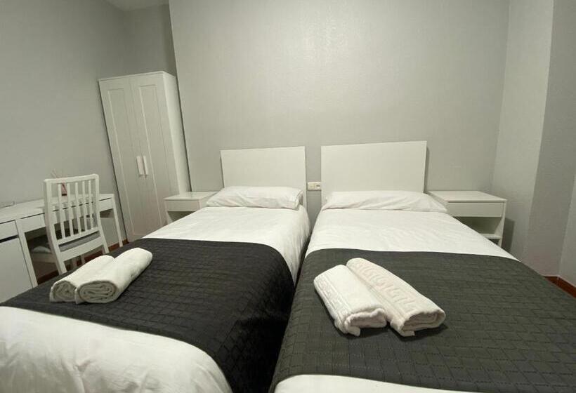 غرفة قياسية, Fonda Chiquito