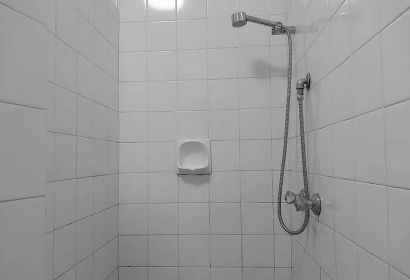 اتاق اکونومی, Lydiana Guesthouse