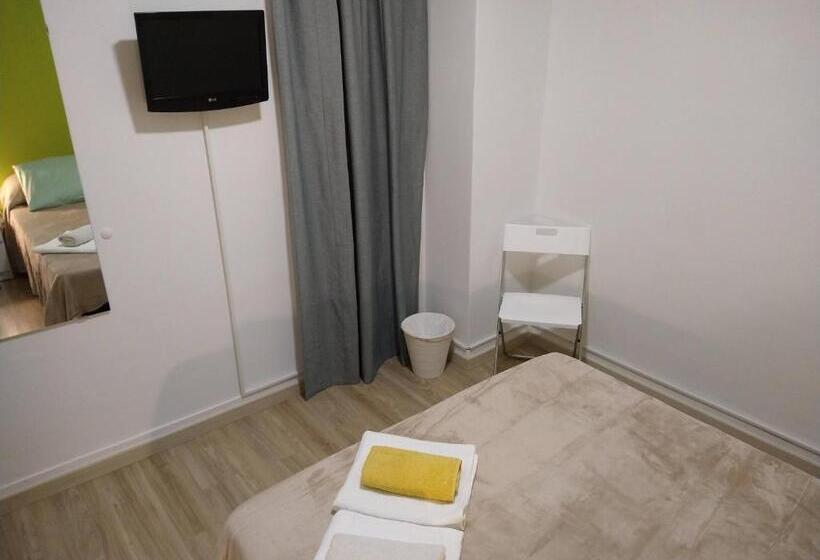 اتاق اکونومی, Pension132