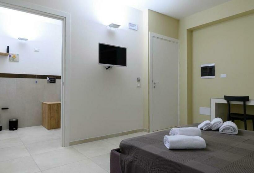 غرفة قياسية مطلّة علي حمام السباحة, Fiore Di Vendicari   Near The Beaches Of Calamosche And Vendicari