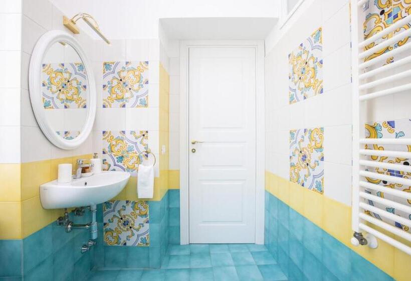 חדר משפחתי נוף לים, Lux Aurea