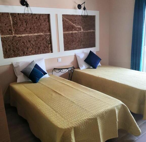 غرفة قياسية ثلاثية مزودة بشرفة, Herdade Monte Novo Do Pocinho