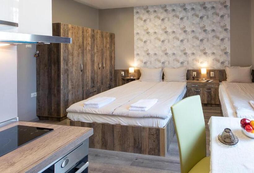 חדר בסיסי לשלושה, Bolero Suites