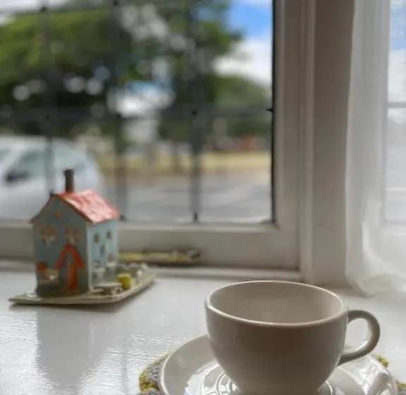 ファミリーステューディオ, Albion Boutique Guest House
