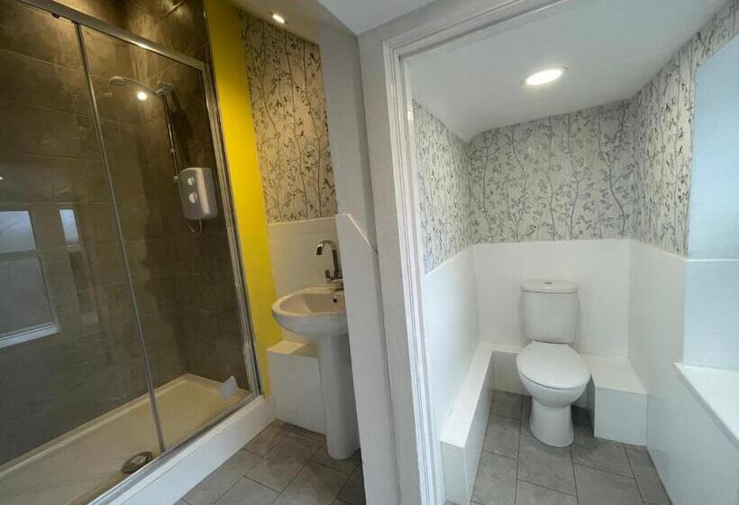 패밀리 스튜디오, Albion Boutique Guest House