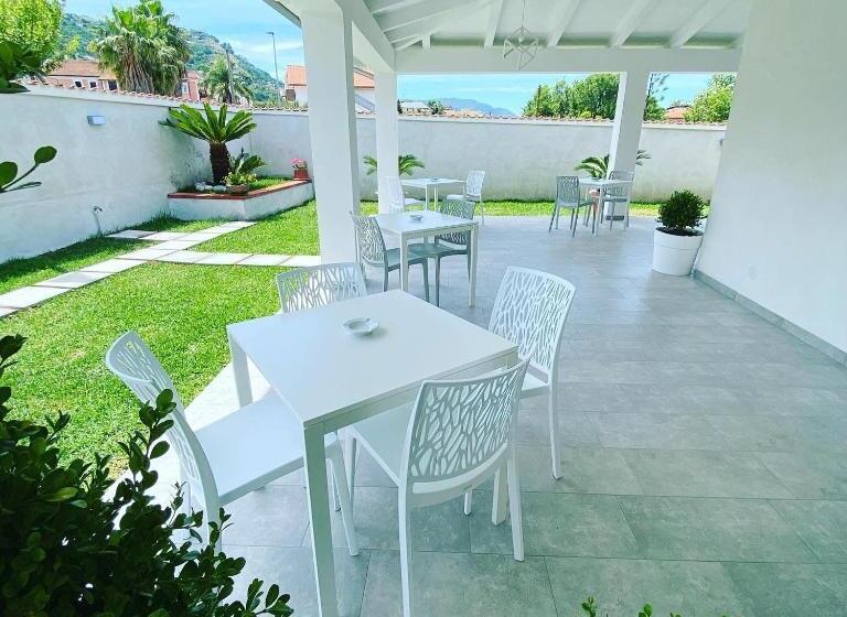 Люкс Deluxe Вид на Море, Invilla Bed&breakfast   Quality Rooms