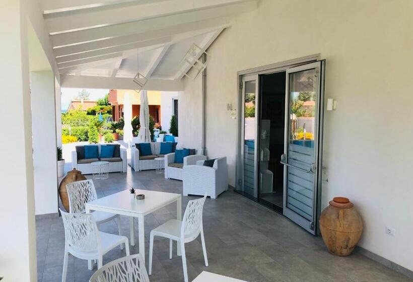 Трехместный Номер Deluxe, Invilla Bed&breakfast   Quality Rooms