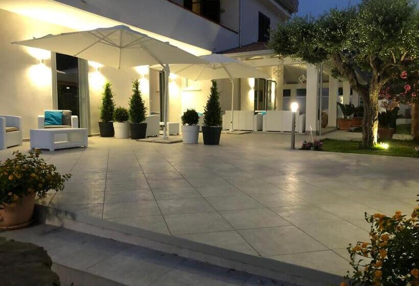 Номер Стандарт Вид на Сад, Invilla Bed&breakfast   Quality Rooms