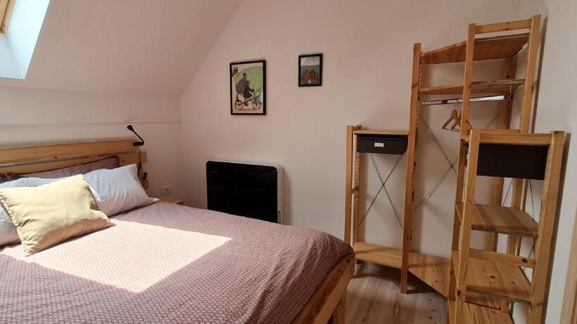 اتاق استاندارد با سرویس بهداشتی مشترک, Nona Bb