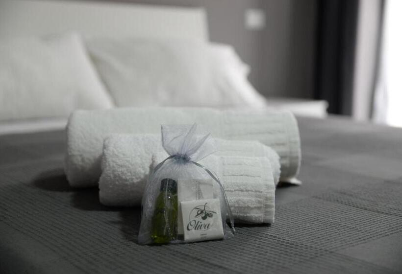 Номер Deluxe, Sonia E Alessia