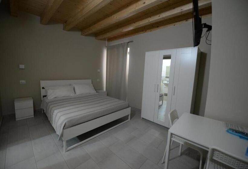 Номер Deluxe, Sonia E Alessia