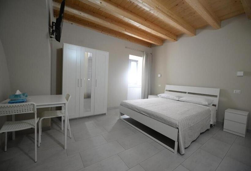 Номер Deluxe, Sonia E Alessia