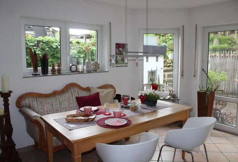 ガーデンビューのスタンダードワンルーム, Bed & Breakfast Bodensee Mit Herz