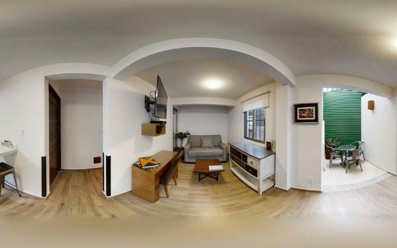 ジュニアスイート, Tokio Suites