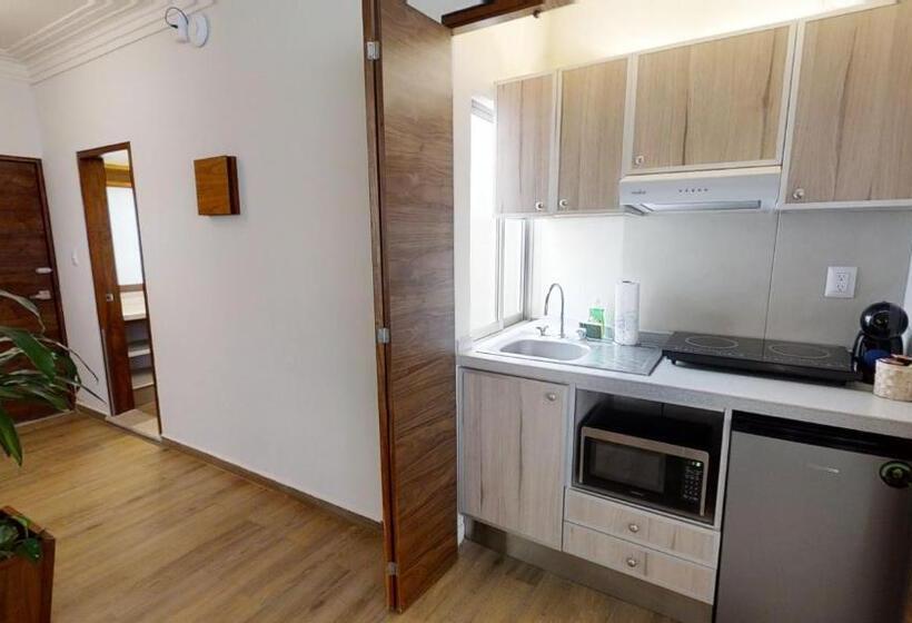 バルコニー付スイート, Tokio Suites