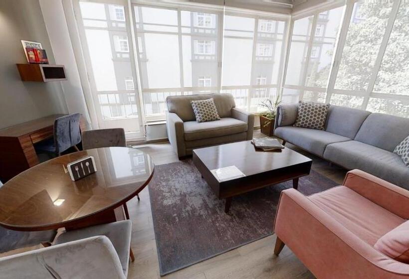 Suite con Balcón, Tokio Suites