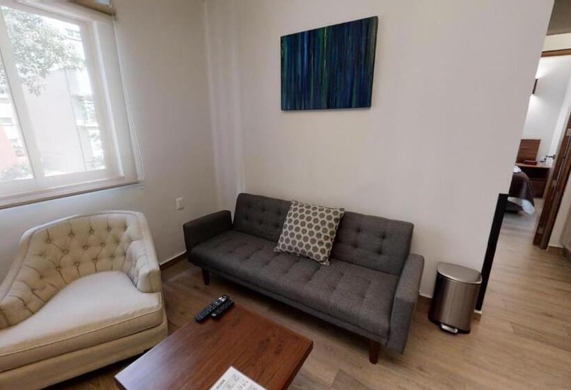 キングサイドベッドのスタンダードワンルーム, Tokio Suites