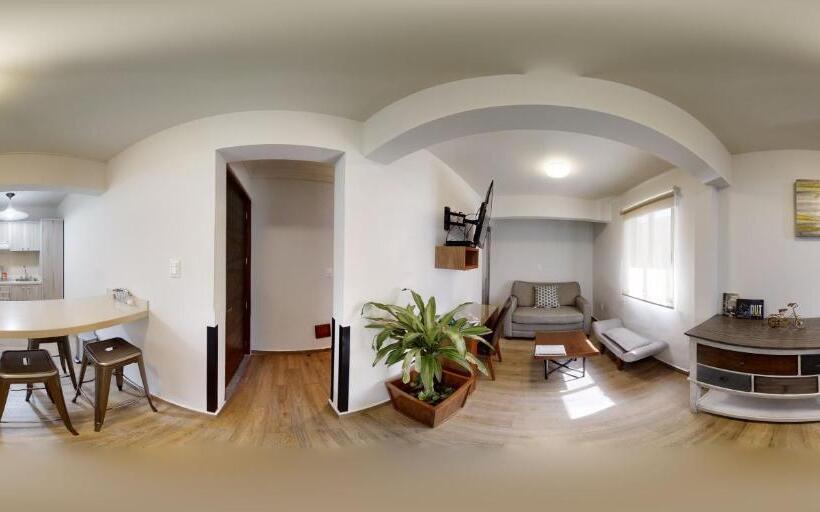 スーペリアースイート, Tokio Suites