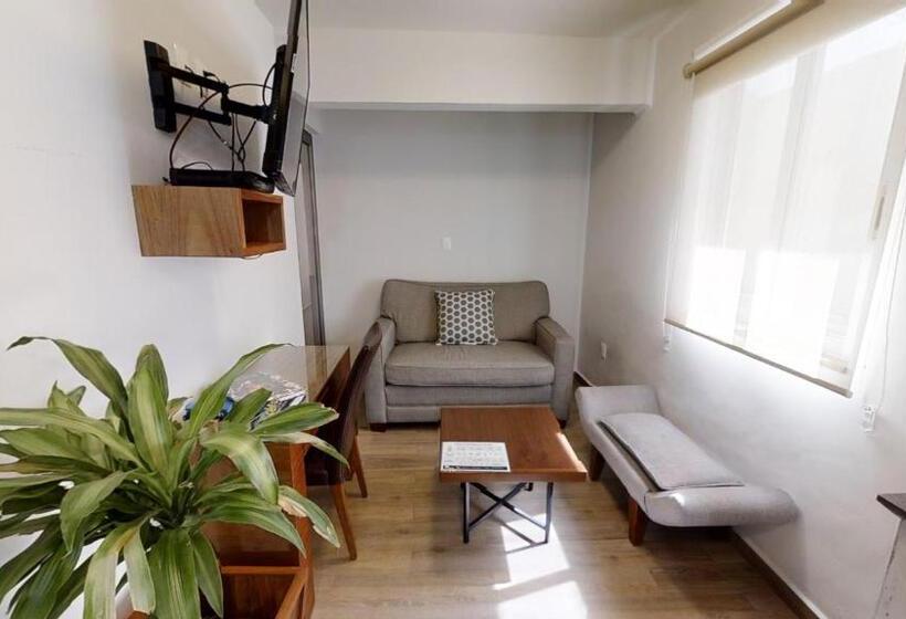 スーペリアースイート, Tokio Suites