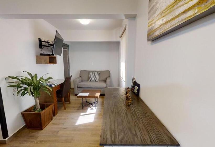 スーペリアースイート, Tokio Suites