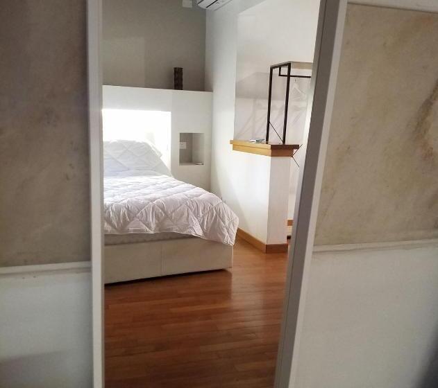 スタンダードトリプルルーム, Contemporary Rooms