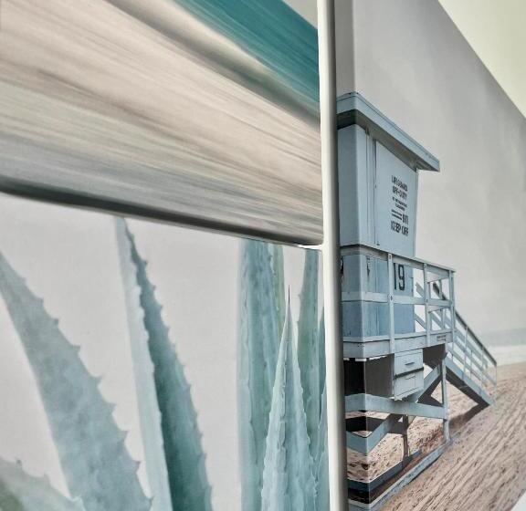 غرفة قياسية مطلّة علي حمام السباحة, Villa7