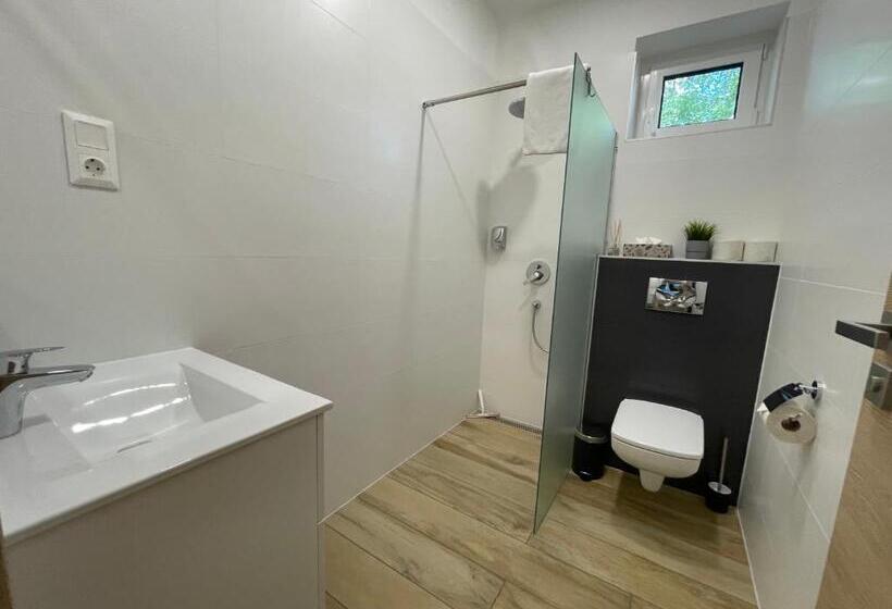 شقة غرفة واحدة مطلة على حمام السباحة, Villa7