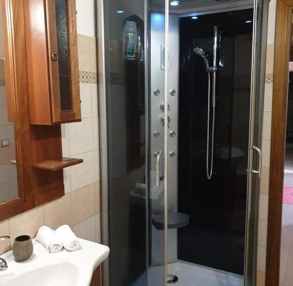 디럭스 룸, Estia