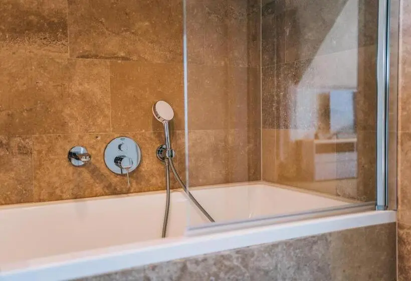 اتاق استاندارد با چشمانداز دریاچه, Villa Salve
