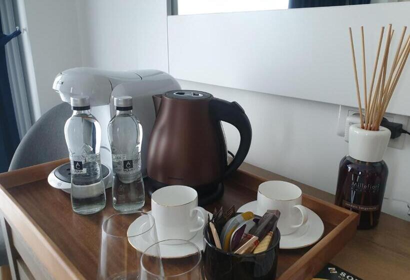 발코니 디럭스 룸, Angel Sofia