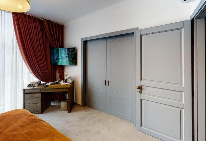 발코니가 있는 스위트, Angel Sofia