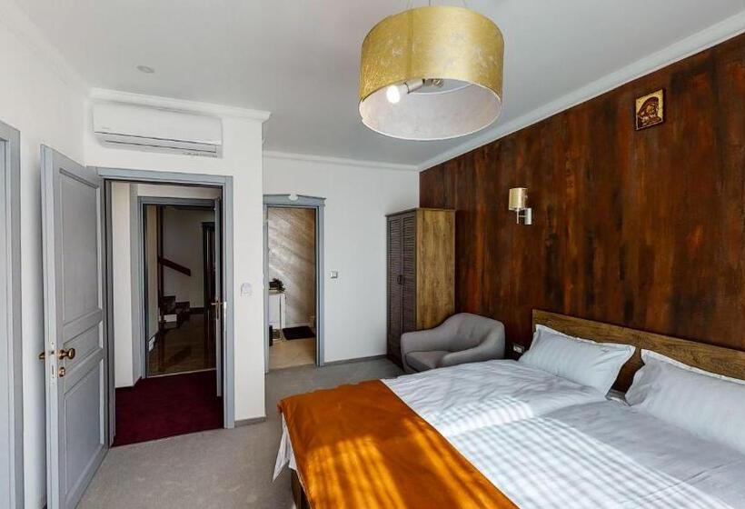 발코니가 있는 스위트, Angel Sofia