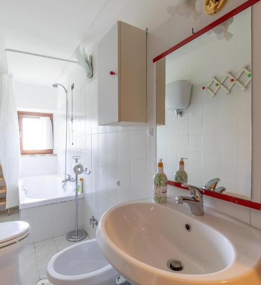 标准间, La Fonte Di Gaiche