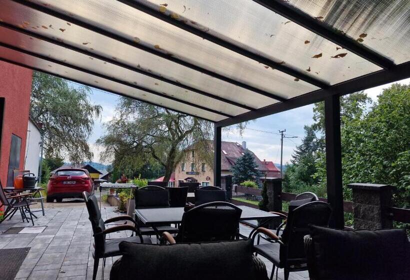 חדר סטנדרט לשלושה, Penzion U Jezevce