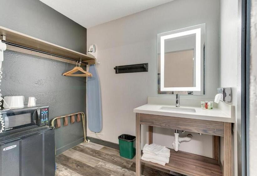 غرفة قياسية رباعية, Dolores Mountain Inn