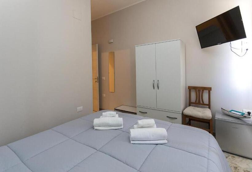 Номер Стандарт Вид на Море с Балконом, Ad Un Passo Dal Mare