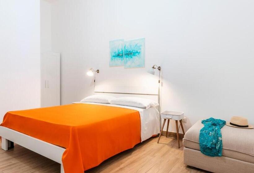 اتاق استاندارد سه نفره, Unni