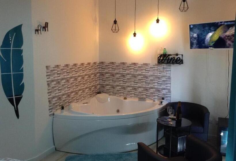 Pokój Standard z Hydromasażem, Luxury Suite Aurora