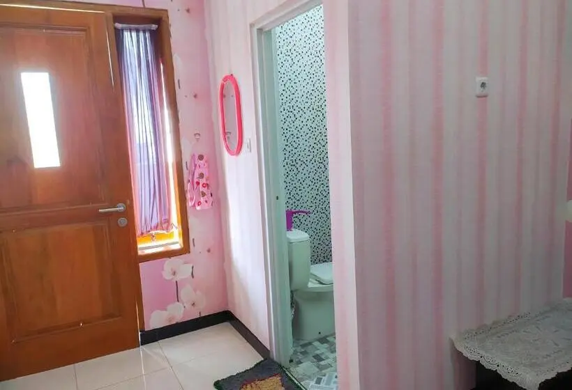 スタンダードルーム, Oke Villa Kamaran Kota Batu Malang