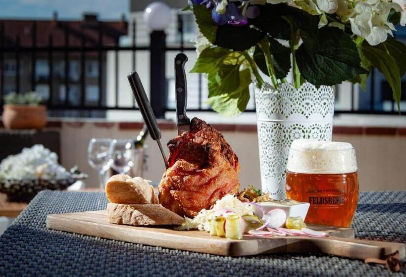 جناح, Penzion A Restaurace Feldsberg