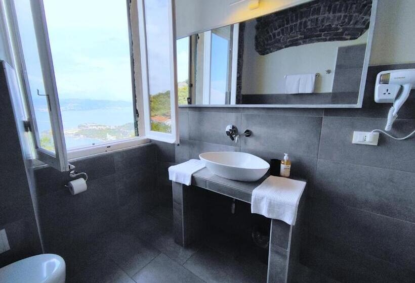 デラックストリプルルーム, Tenuta Di Venere