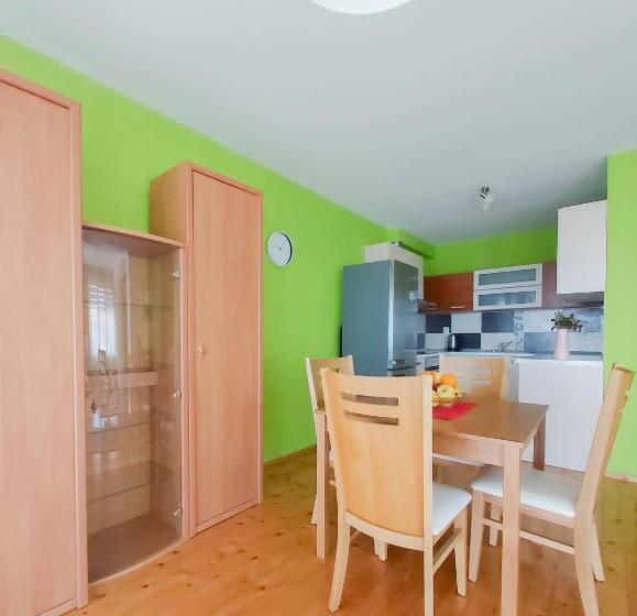 침실 1개 아파트, Villa Makeli