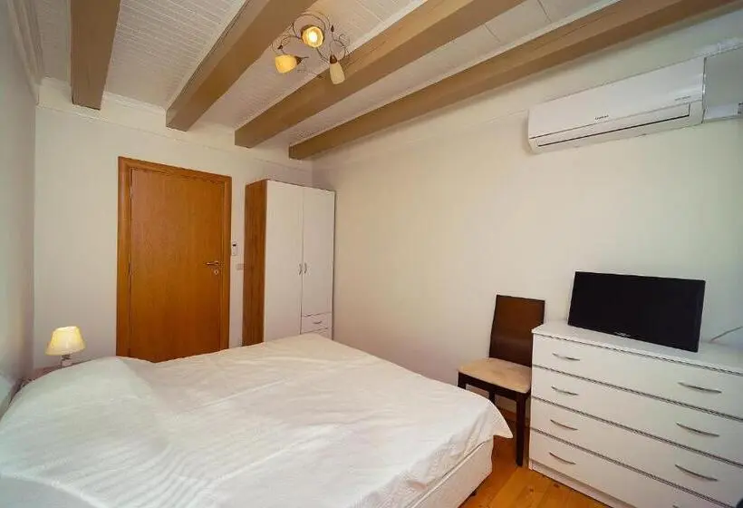 Appartamento Attico 1 Camera da letto, Villa Makeli