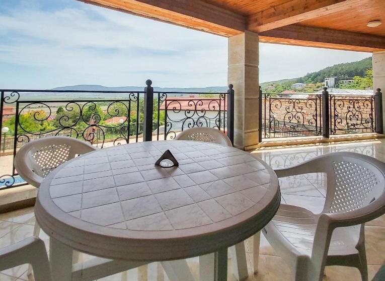 침실 1개 아파트, Villa Makeli