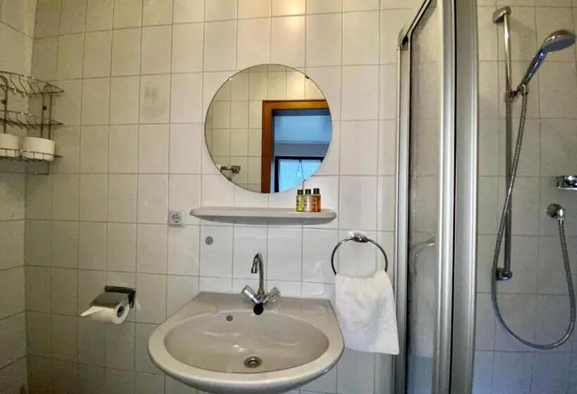 スタンダードルーム, Winzerhaus Im Oberdorf Fewo U Zimmer Auch Kombinierbar